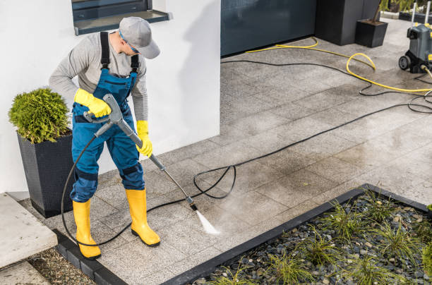 Best Sidewalk Pressure Washing  in Juneau, WI