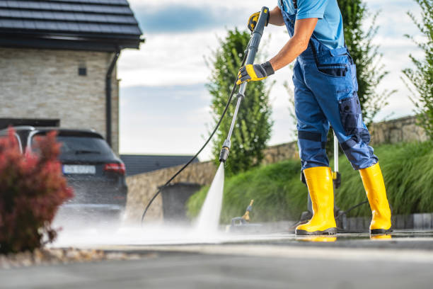 Best Affordable Pressure Washing  in Juneau, WI